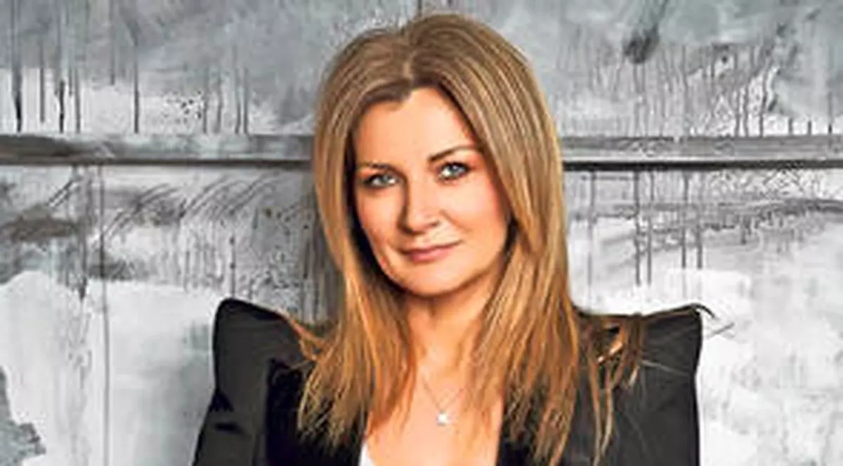 Creatoarea Irina Schrotter este apreciată de Regele Mihai şi va PRIMI UN PREMIU CE O VA ONORA