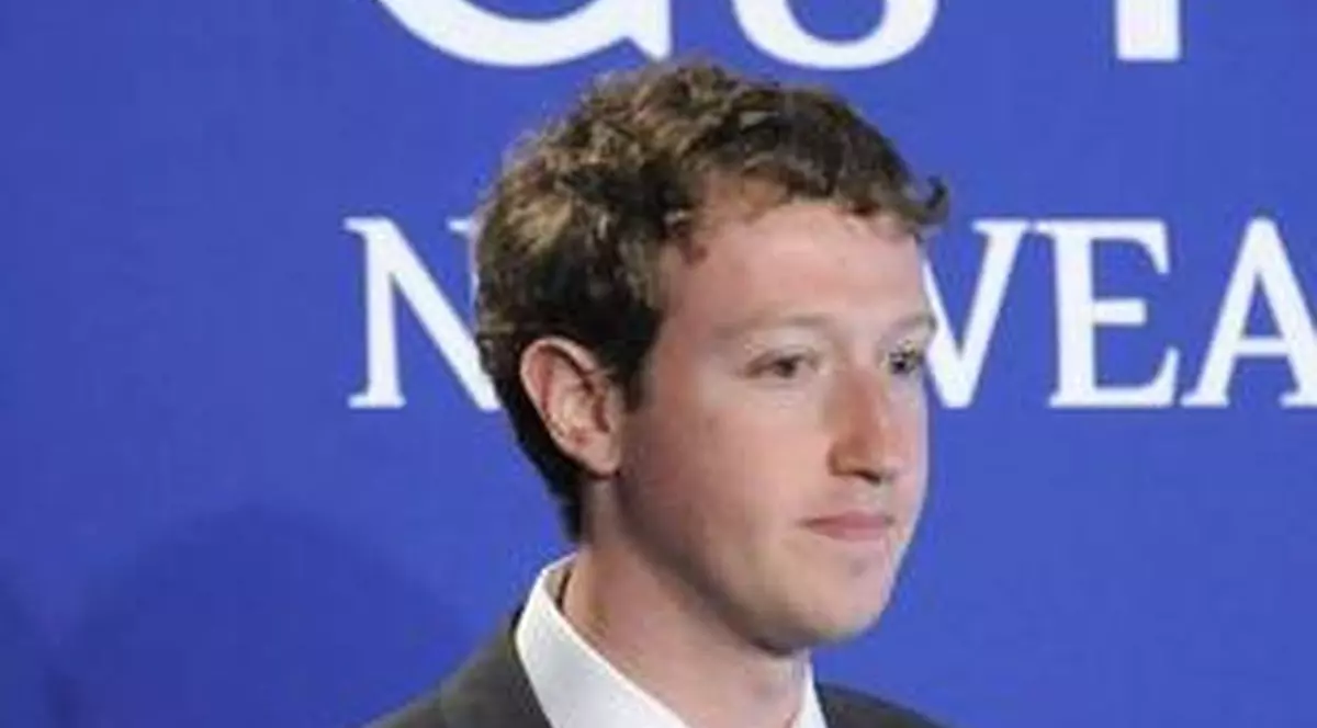 Zuckerberg N-A MAI REZISTAT ŞI L-A SUNAT PE OBAMA. Preşedintele SUA I-A TĂIAT REPEDE ELANUL. E vorba de spionaj