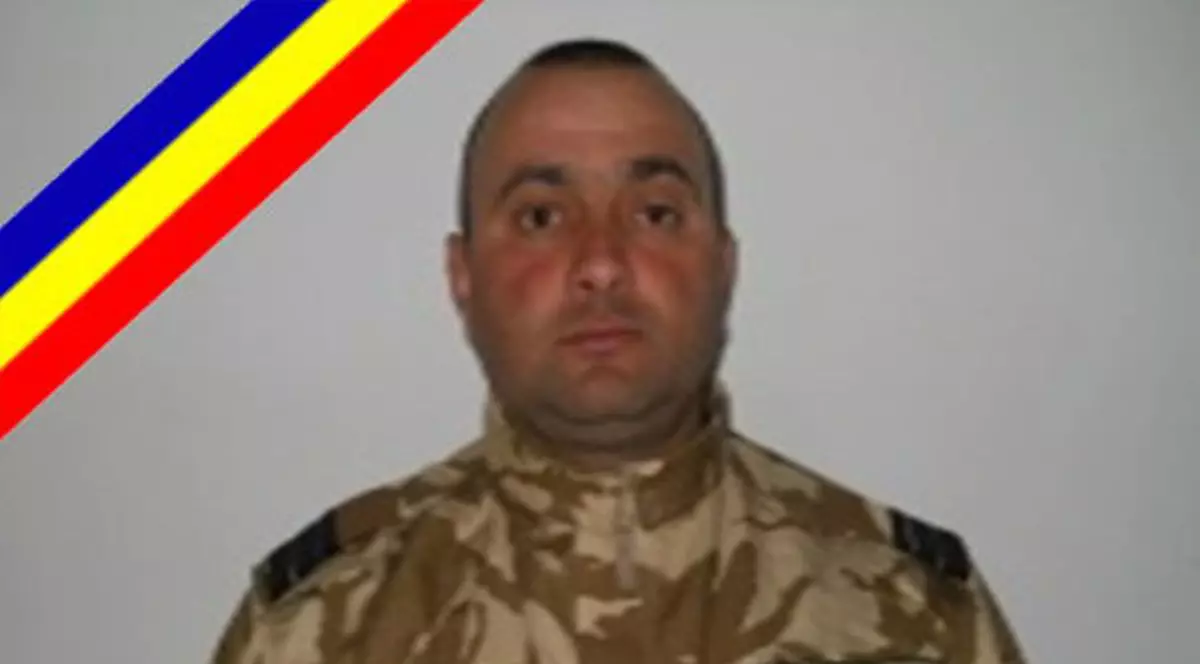 El este ROMÂNUL care A CĂZUT la DATORIE în AFGANISTAN! Era căsătorit şi avea un copil!