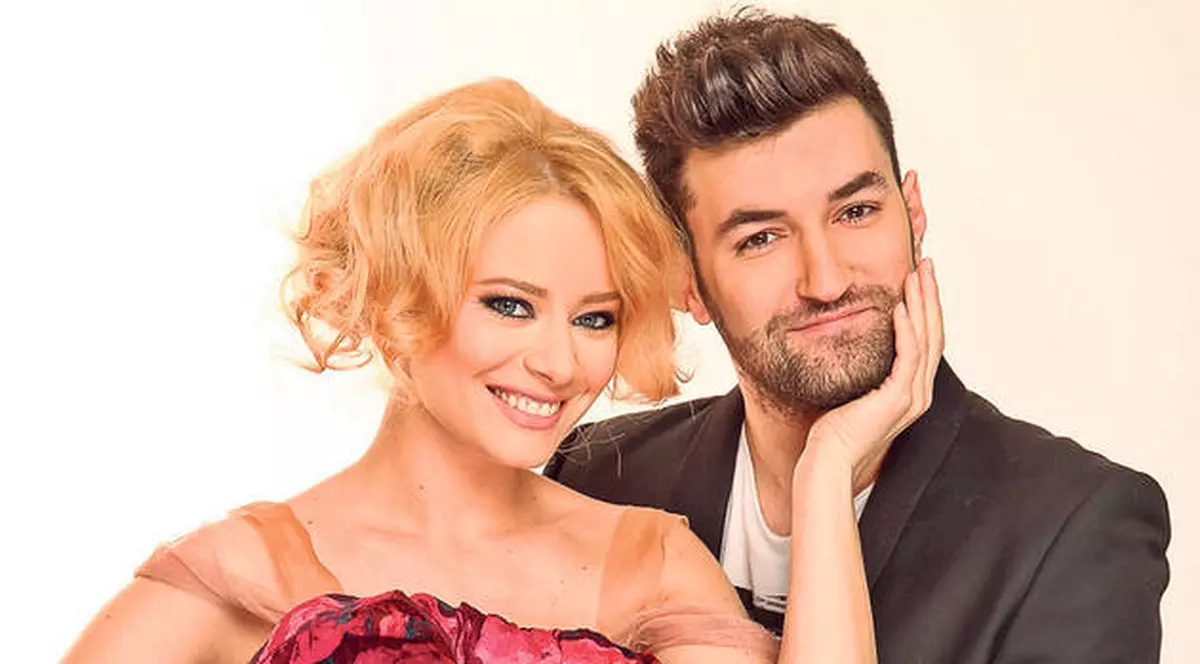 Smiley şi Laura Cosoi s-au întâlnit! Contrar a ceea ce se putea crede, REACŢIILE LOR AU INFIRMAT AŞTEPTĂRILE