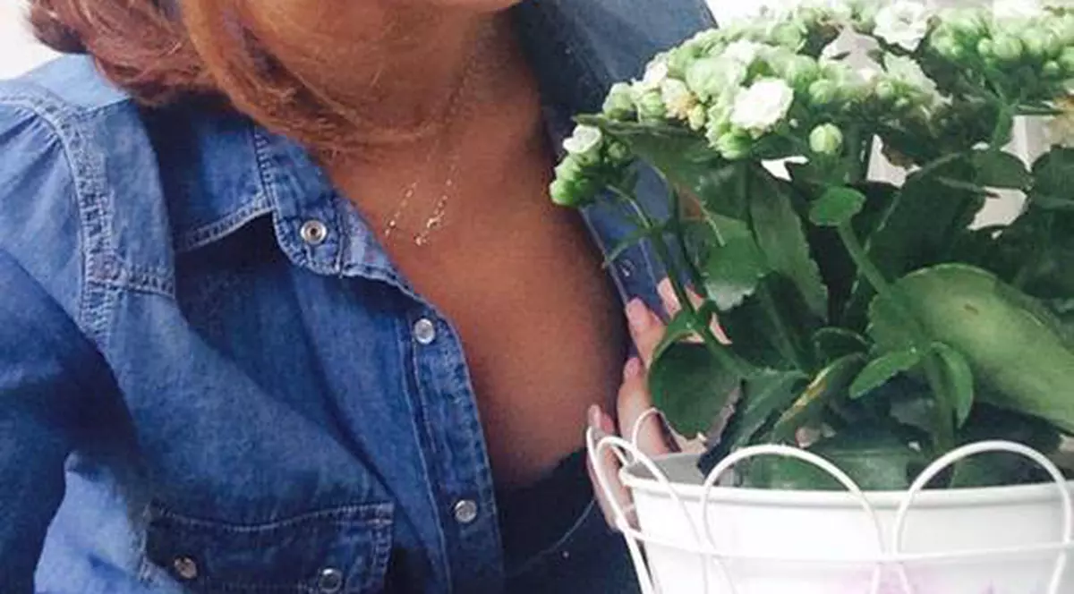 Au slăbit spectaculos iar acum au renunțat la haine. Alina Eremia și Giulia au făcut senzație la malul mării