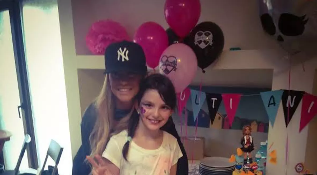 GEST EMOŢIONANT făcut de Anda Adam pentru o puştoaică de 9 ani!