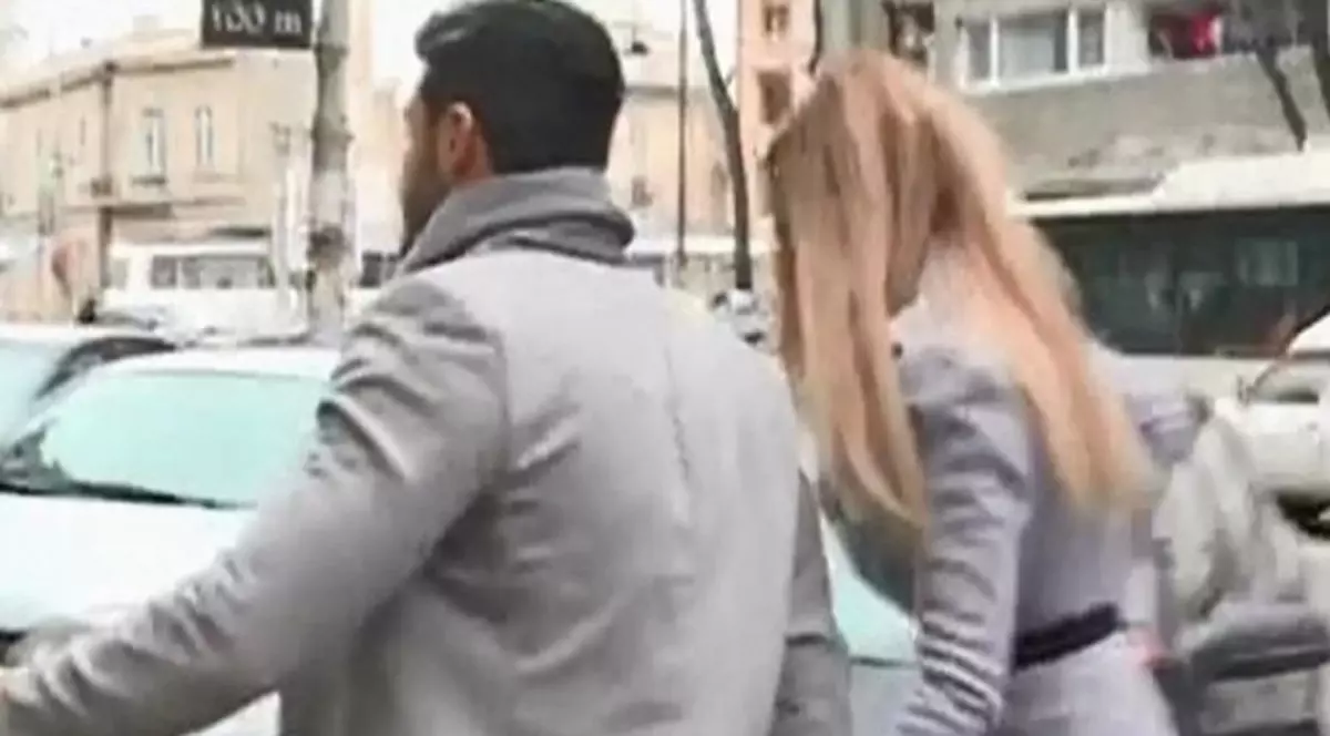 Bianca Drăguşanu şi Victor Slav AU DIVORŢAT. Au mers la notar ţinându-se de mână