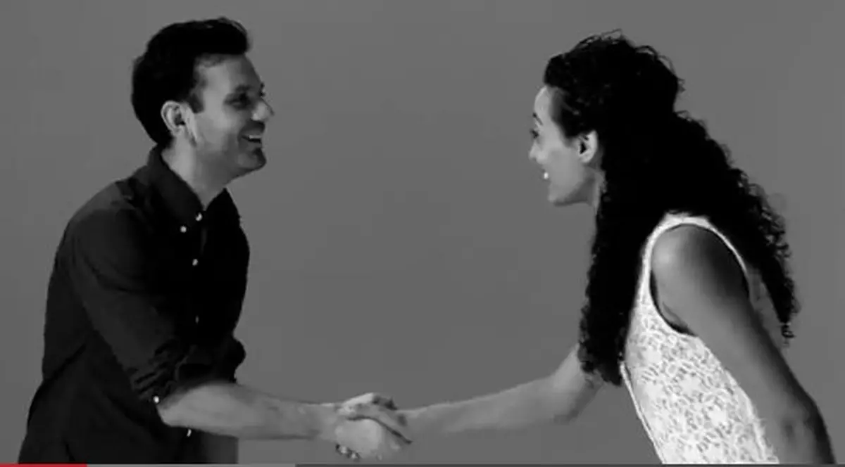 INCREDIBIL! ADEVĂRUL despre CLIPUL CARE FACE FURORI pe Internet | VIDEO