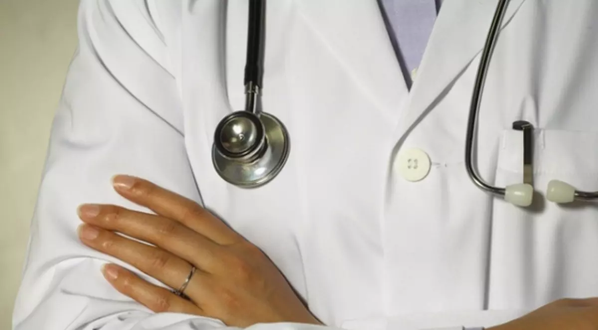 Bătrână obligată să dea șpagă pentru operație. S-a întâmplat la un spital din Călărași