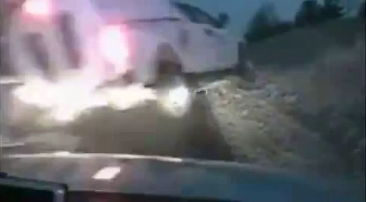 Accident halucinant! Un poliţist a scăpat ca prin urechile acului | VIDEO