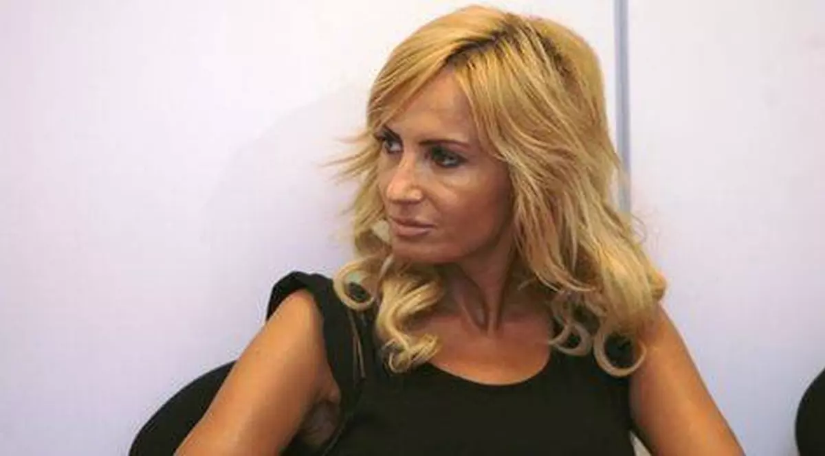 Cu CHILOŢII la VEDERE, SHOW-UL este o PLĂCERE! DANIELA GYORFI a ARĂTAT  mai mult DECÂT şi-a PROPUS!