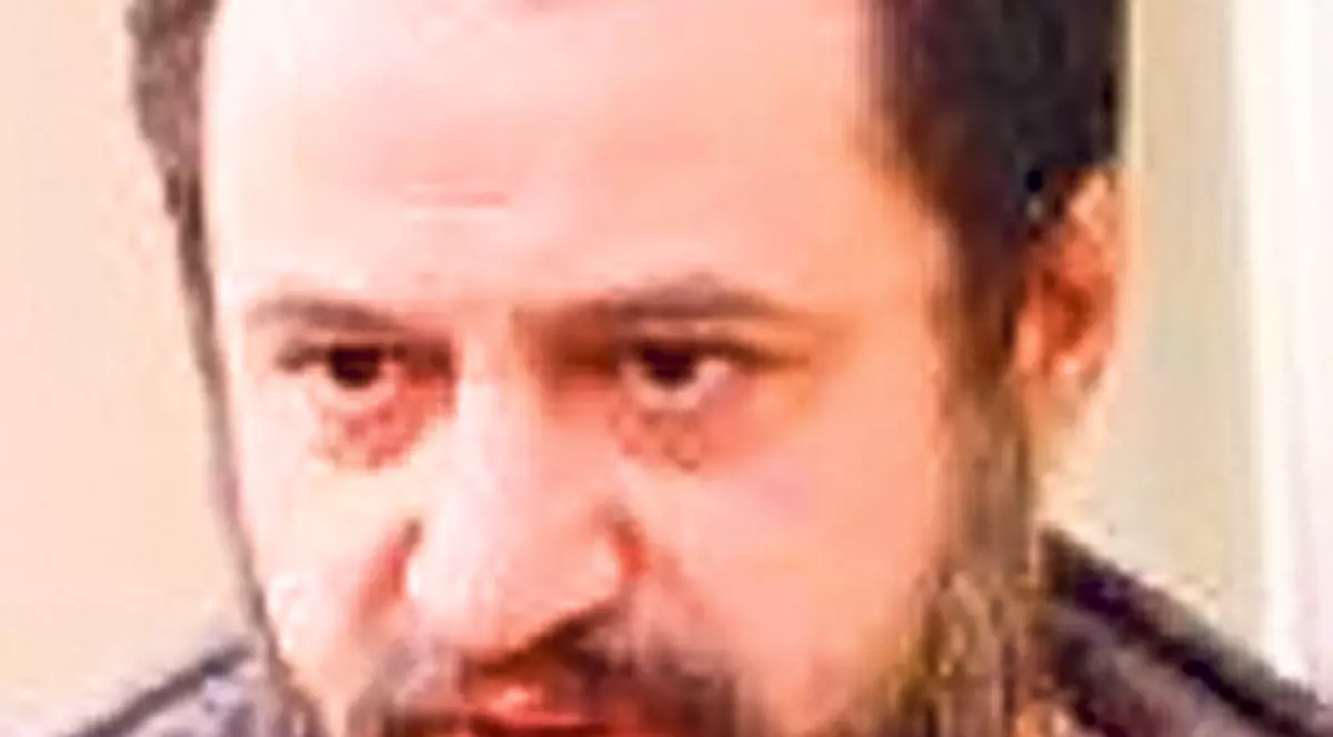 ȘPAGĂ URIAȘĂ în «Reţeaua silicoanelor»! Cât aveau «la saltea» medicii săltaţi în dosarul operaţiilor efectuate la Spitalul de Arşi