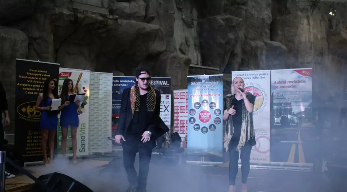 What's Up s-a pus ÎN GENUNCHI în faţa VIITOAREI SOŢII! | FOTO