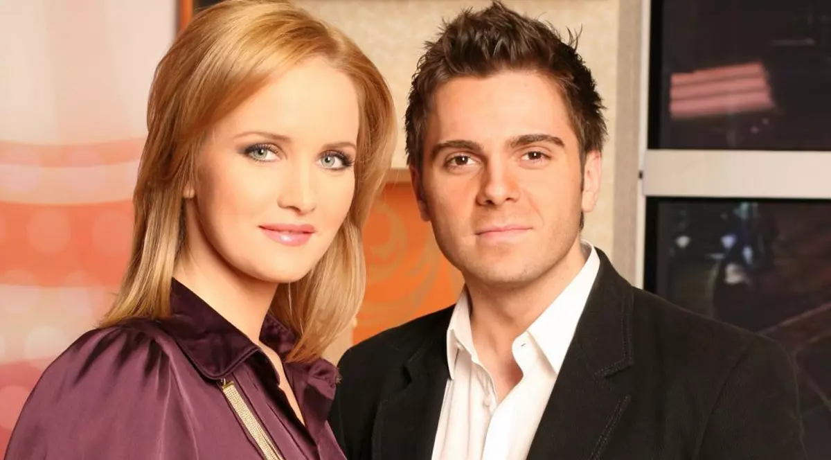 SCHIMBAREA RADICALĂ pe care a suferit-o un fost prezentator de la Acasă TV. Are BARBĂ şi PARE ÎMBĂTRÂNIT | FOTO