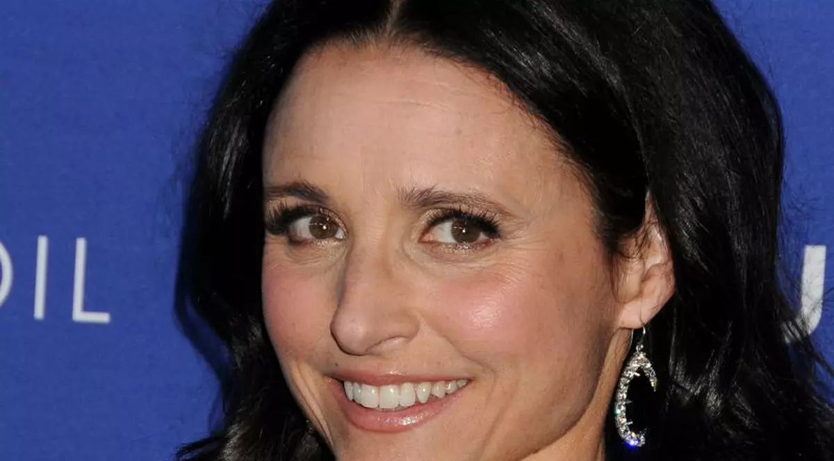 Julia Louis-Dreyfus, GOALĂ pe coperta revistei Rolling Stone | FOTO