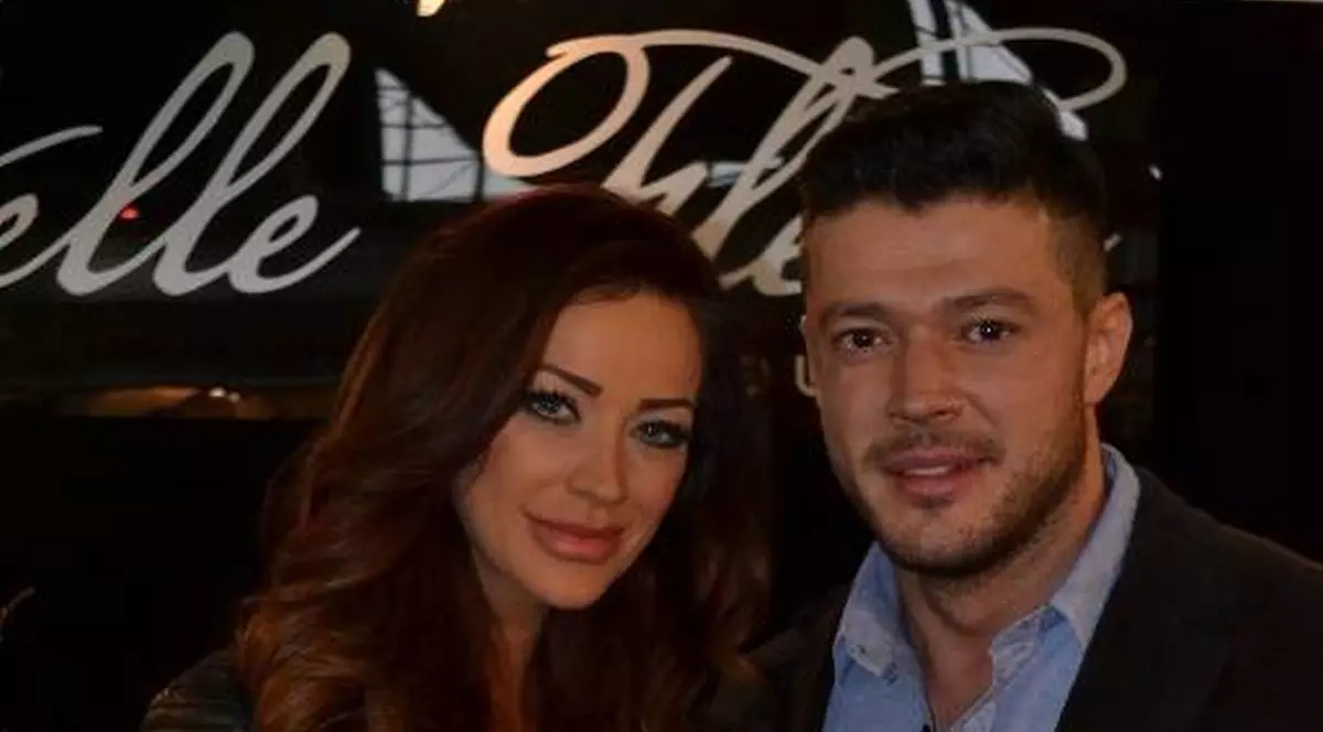 SE REPETĂ ISTORIA? DRĂGUŞANCA, în vacanţă cu SLAV, îi TRIMITE MESAJE LUI CRISTEA!