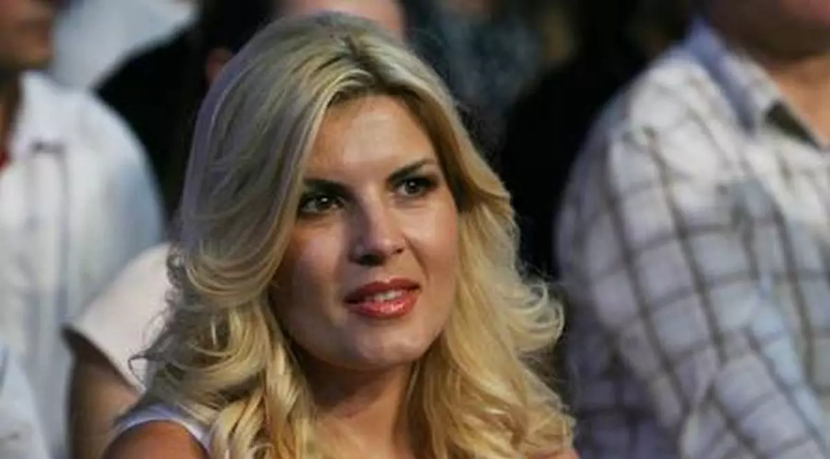 PRIMA DRAGOSTE NU SE UITA! O DEMONSTREAZĂ Elena Udrea | VIDEO