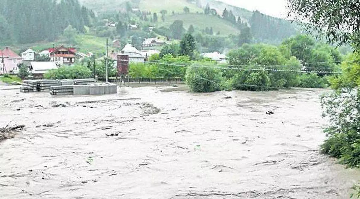 COD ROȘU DE INUNDAȚII! Vezi care sunt județele afectate