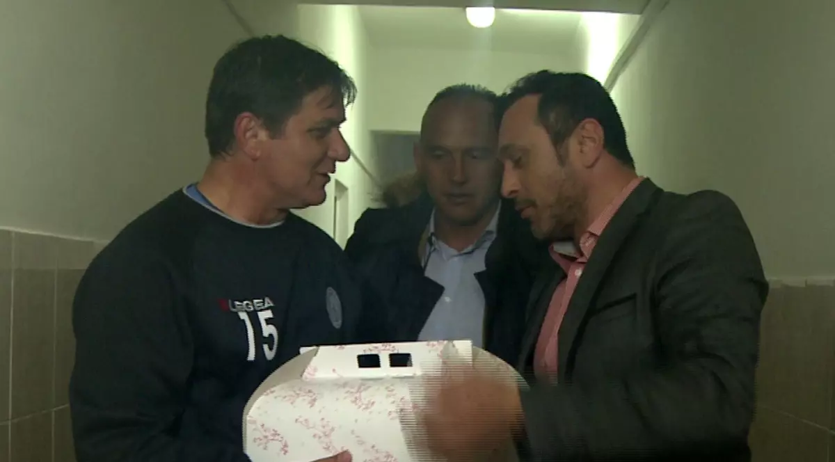 Surpriză pentru Marius Lăcătuş, de ziua lui, după meciul Dunărea - CSMS Iaşi | FOTO