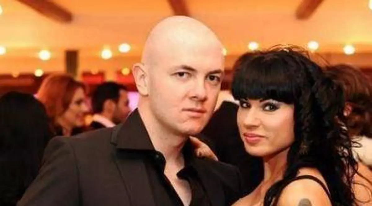 REACŢIA Roxanei Marinescu, după ce AU INTRAT MASCAŢII peste ea ÎN CASĂ