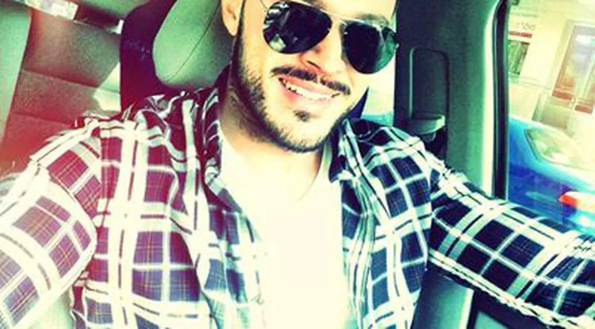 A RUPT GURA TÂRGULUI! Victor Slav are PASCĂ PERSONALIZATĂ | FOTO