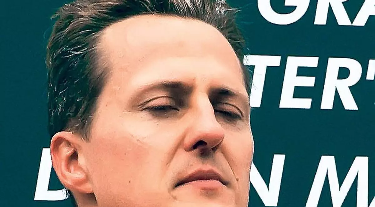 DOI NECUNOSCUŢI au ÎNCERCAT să INTRE peste MICHAEL SCHUMACHER!