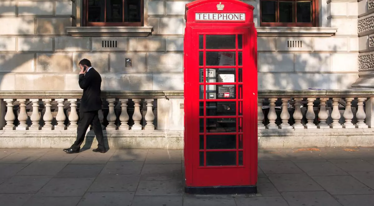 Hotărâre istorică! Parlamentarii europeni au votat eliminarea tarifelor de roaming