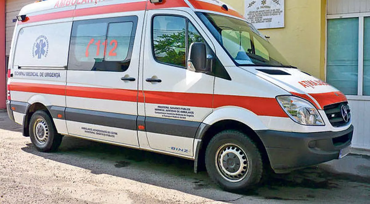 TRAGEDIE la VASLUI! Un TÂNĂR a MURIT STRIVIT sub TRACTORUL pe care îl CONDUCEA!