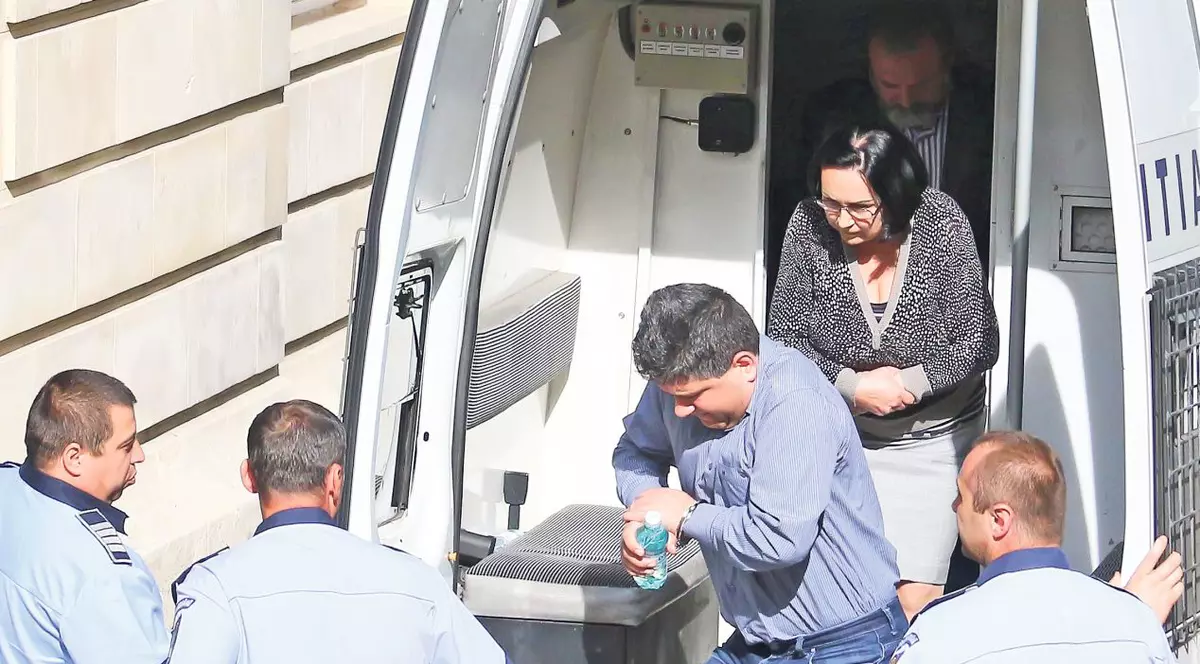 Peşte şi carne de miel pentru «Împăratul»