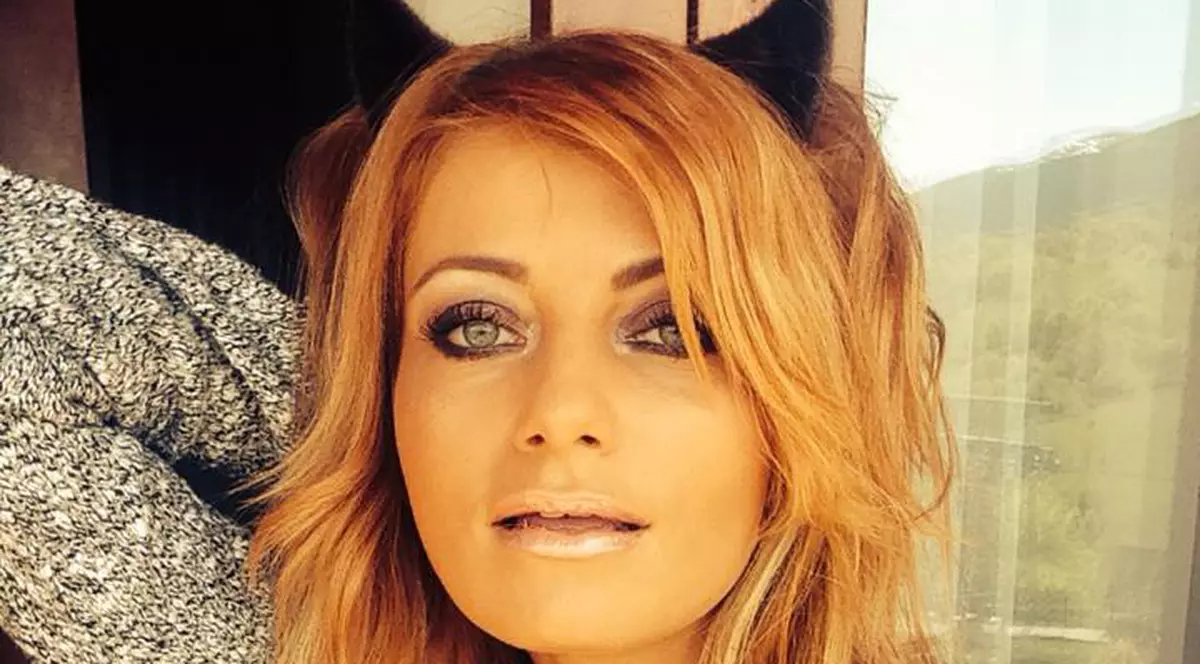 AŞA SE VORBEŞTE?! Sylvia S-A FĂCUT DE RÂS CU LIMBAJUL EI