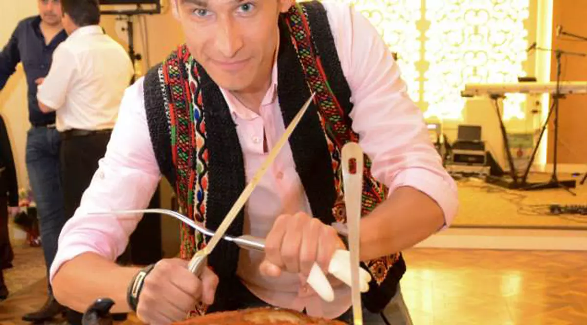 Ramon CEL AMUZANT a PĂRĂSIT MasterChef, dar NU SE AŞTEPTA NIMENI să facă AŞA CEVA