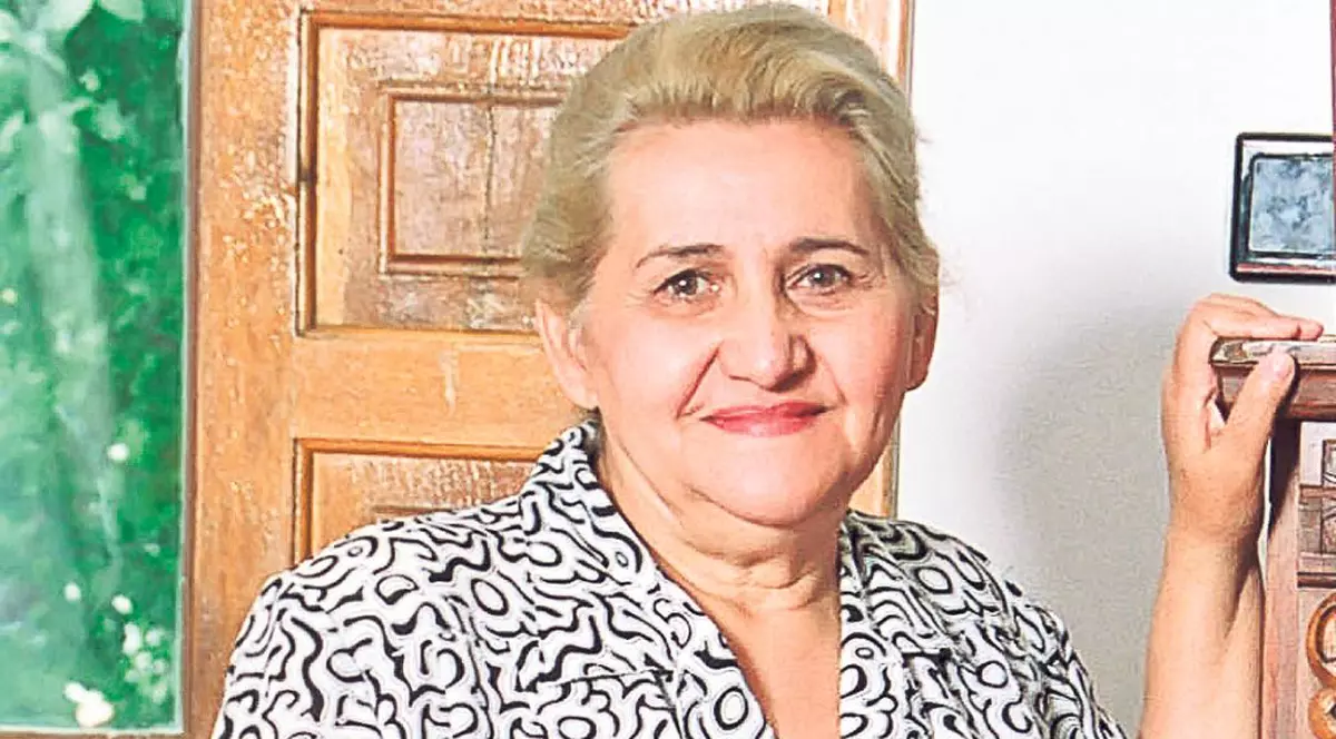 Gabi Luncă s-a trezit cu 16 nepoţi în poartă | FOTO