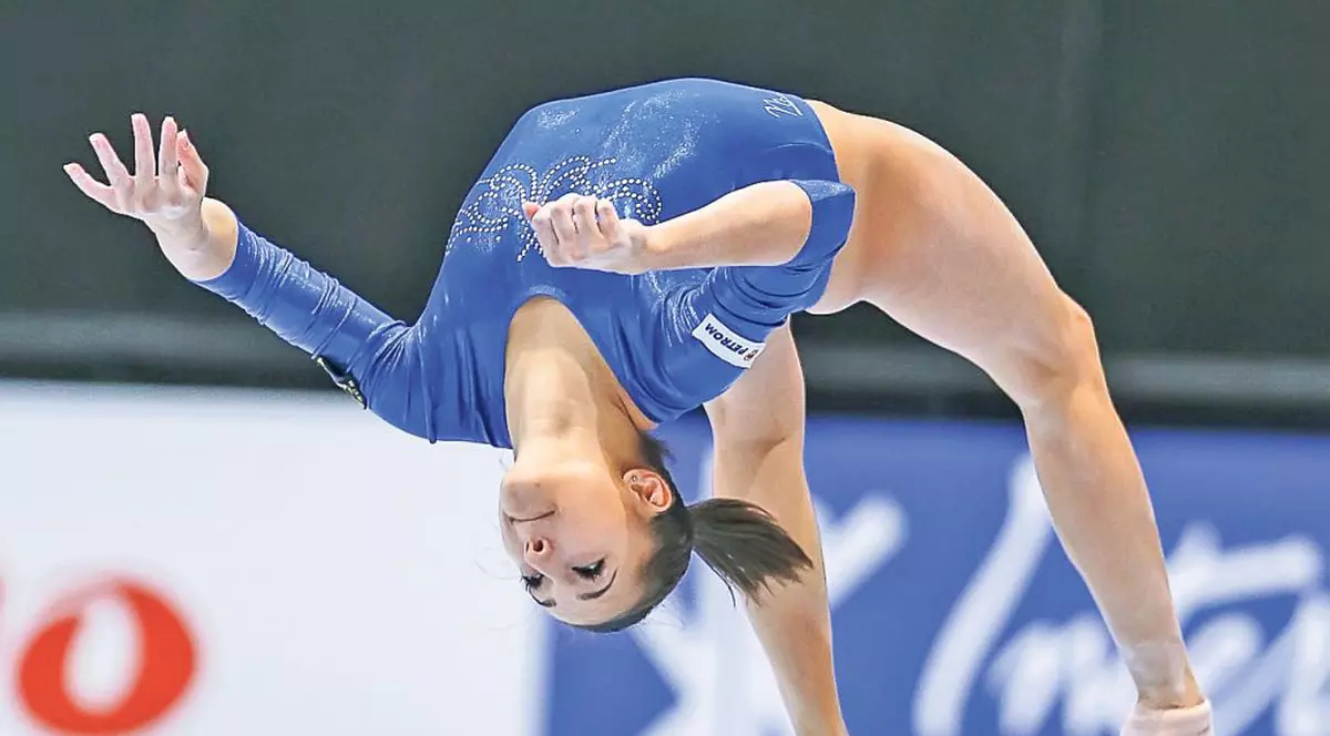 Vor să-şi apere titlul! Larisa Iordache şi colegele ei luptă astăzi, la Sofia, pentru aurul continental pe echipe
