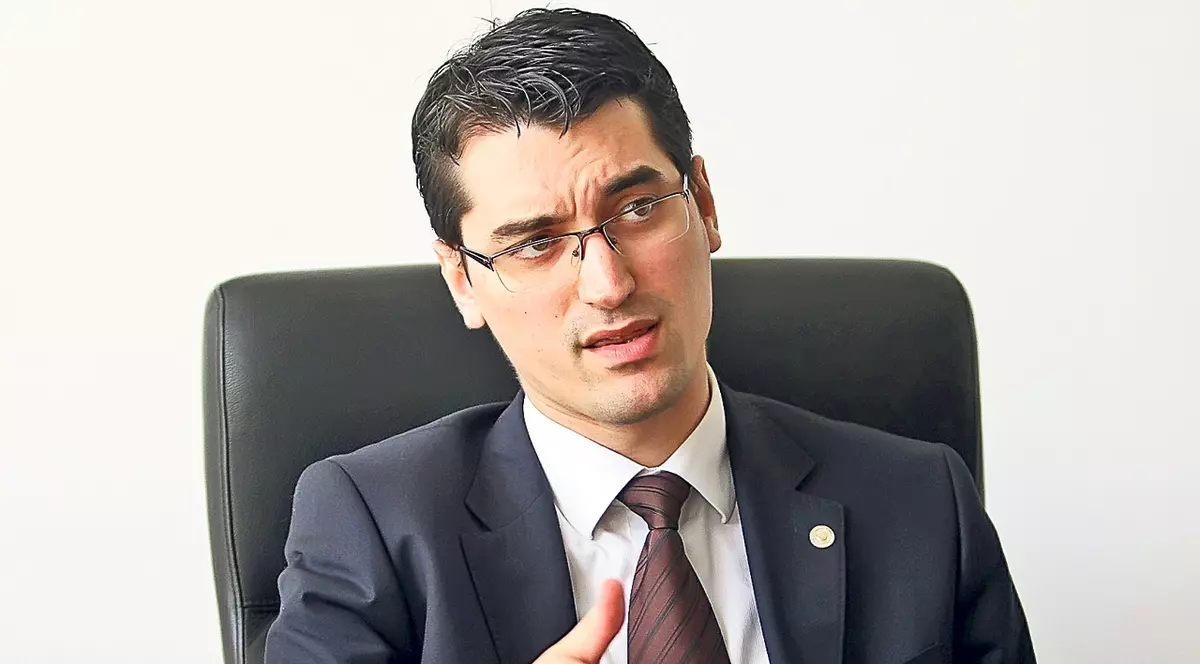 A picat tabloul lui Burleanu!