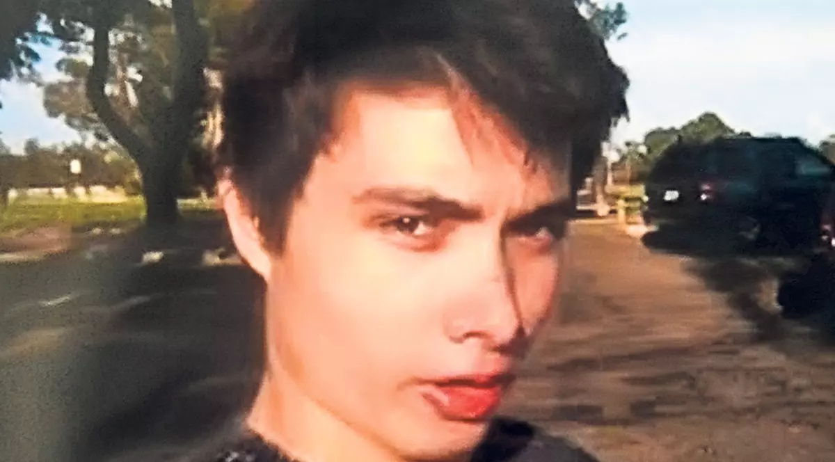 CLIPE DE GROAZĂ într-un campus din California! A UCIS 9 oameni pentru că era VIRGIN