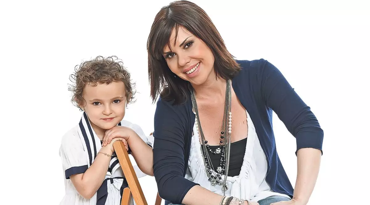 Mai aproape de adopţie ca niciodată! Luminiţa Anghel este la un pas de a deveni mama cu acte în regulă a micuţei Măriuca