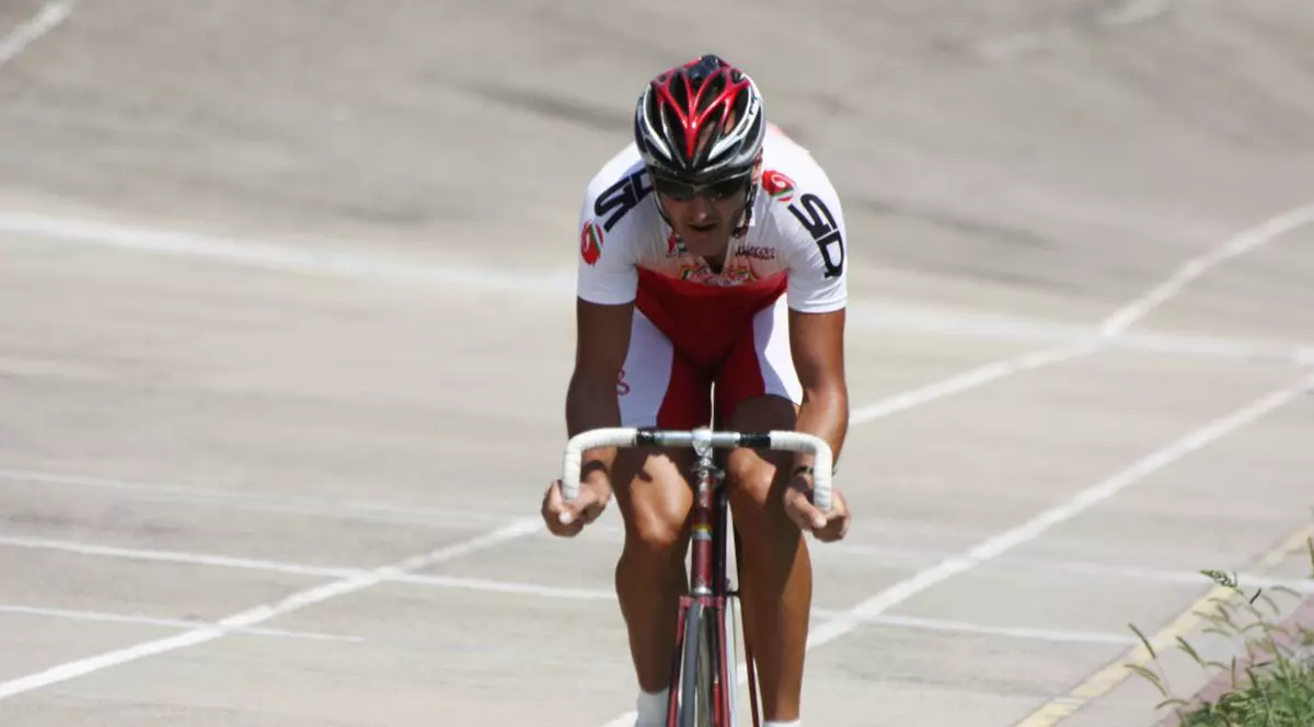 Prima participare a unei echipe romaneşti la Etape du Tour 2014, Franţa, cea mai mare competiţie de ciclişti amatori din Europa!