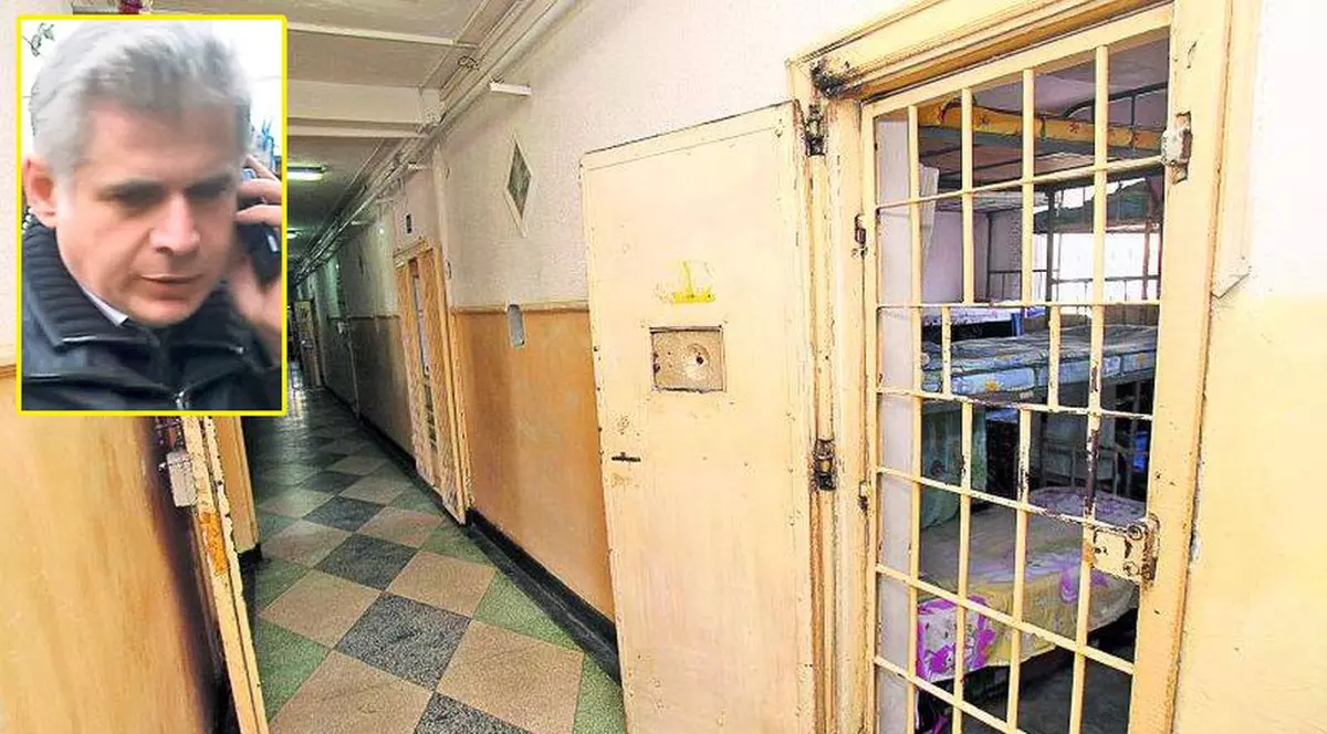 Bocăneanu, «lucrat» de doi deţinuţi | Fostul prefect de Galaţi nu i-a convins pe judecători şi rămâne în arest