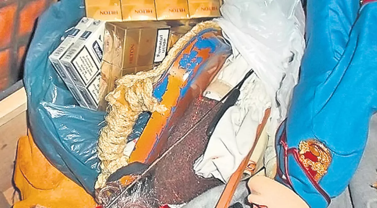 Actorii Teatrului Dramatic Fani Tardini din Galaţi sunt acuzaţi de contrabandă