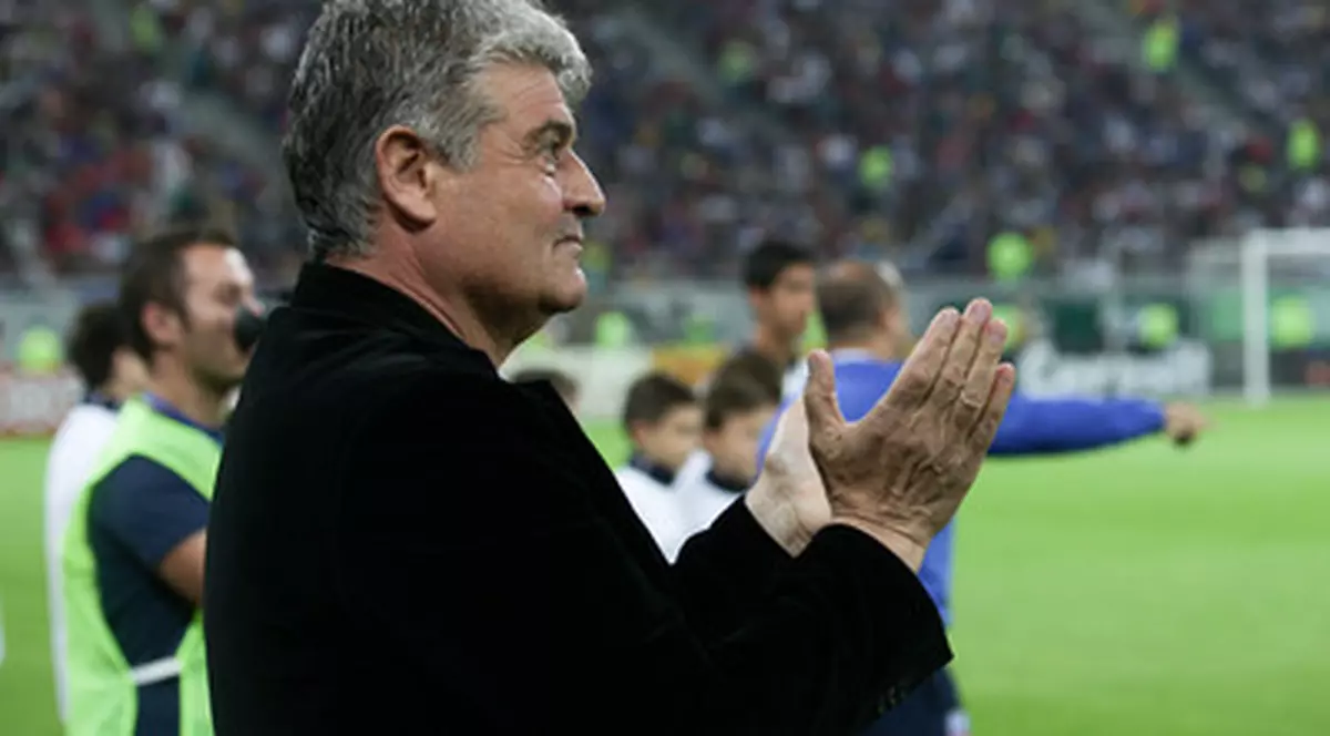 Andone îi avertizează pe tricolori: ”Tot timpul trebuie să ai emoţii la un meci cu Ungaria”