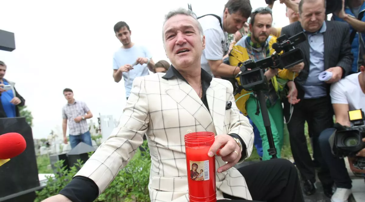 Gigi Becali, ÎN LACRIMI la CIMITIR | FOTO