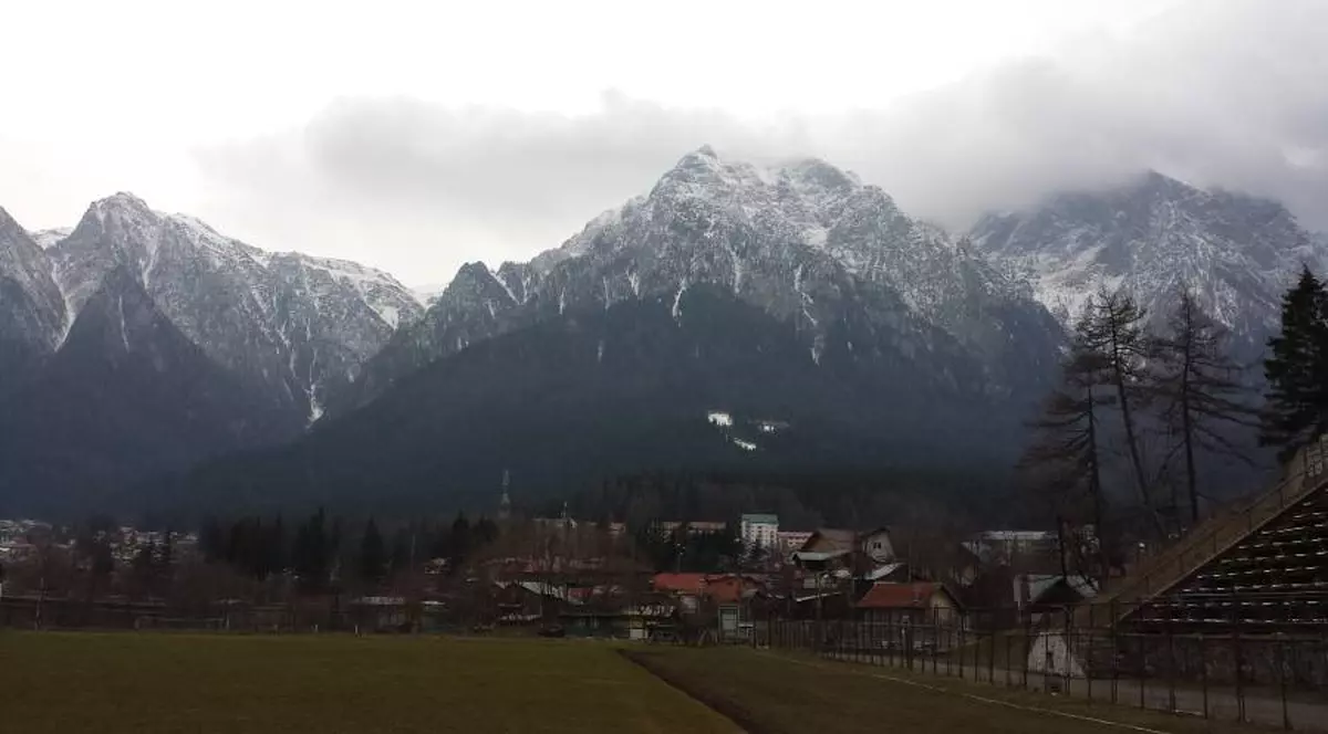 Alţi turişti RĂTĂCIŢI ÎN MUNŢI! Patru persoane, BLOCATE ÎN BUCEGI