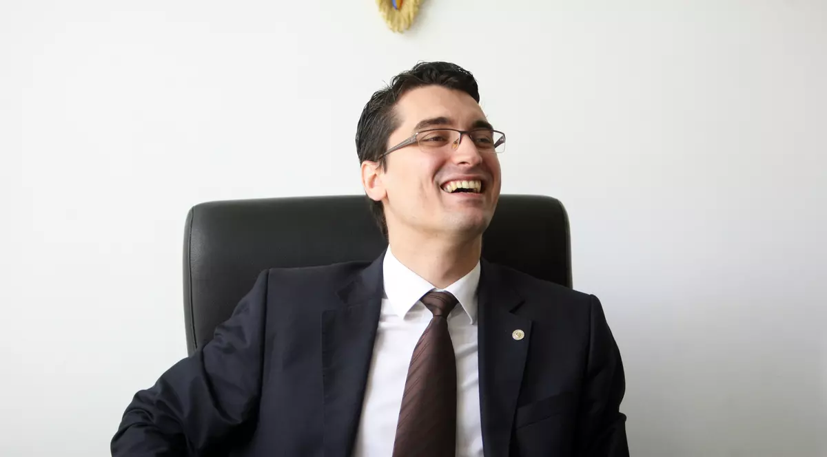 EXCLUSIV / Sentinţa judecătorilor în privinţa lui Burleanu. "E o ruşine!"