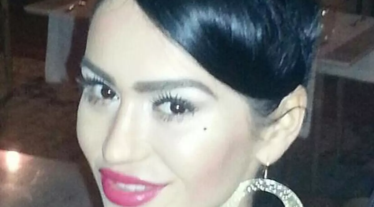 CÂT de SEXY e MARGHERITA de la CLEJANI în COSTUM POPULAR!