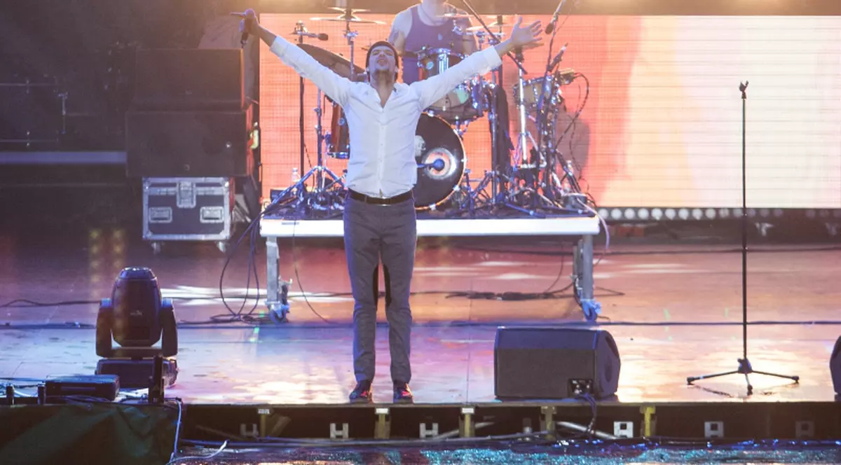 Tudor Chirilă S-A DEZBRĂCAT pe SCENĂ la Forza ZU| FOTO