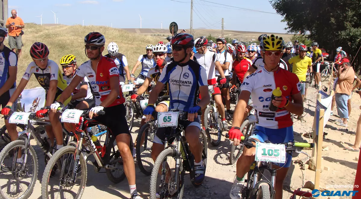 Tricolorii dau puternic la pedale în Bosnia-Herțegovina și în Serbia