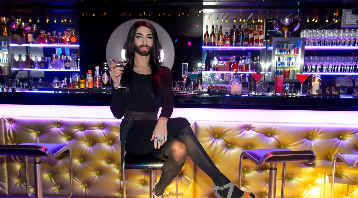 EXCLUSIV | DE CE AU VOTAT românii “Femeia cu barbă”?