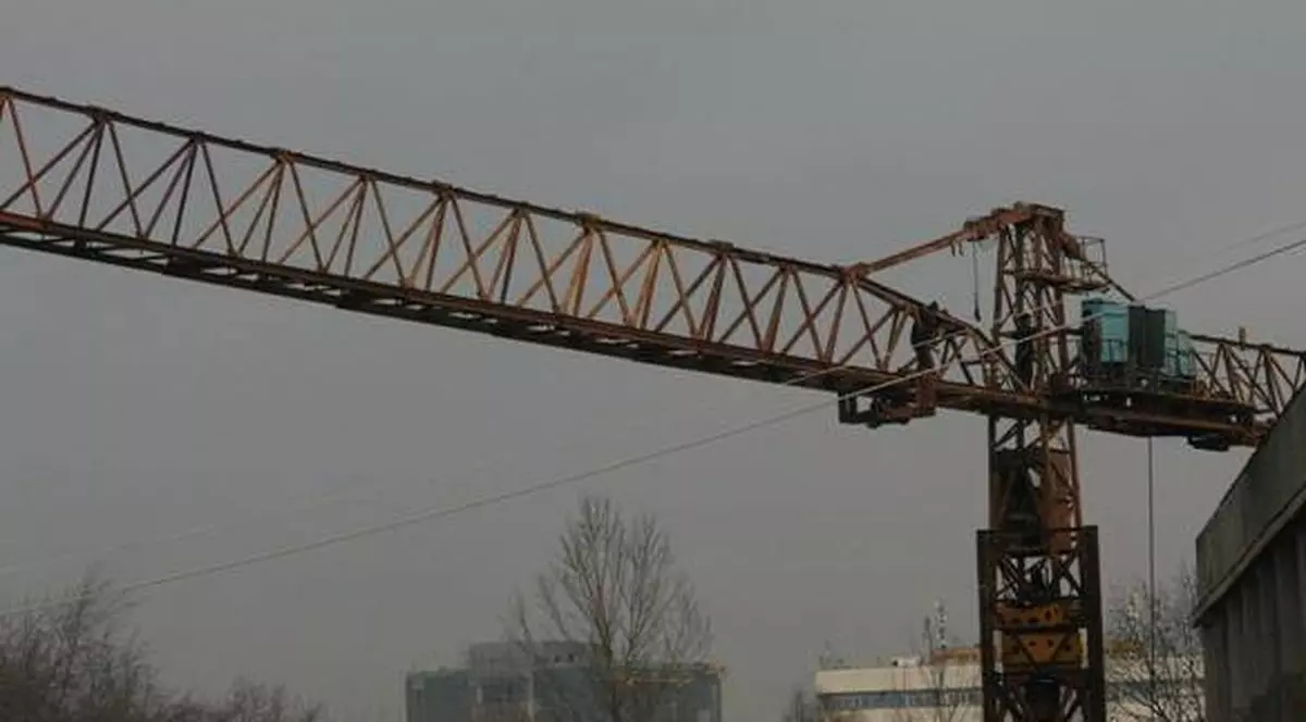 Un român a vrut să se SINUCIDĂ în centrul ROMEI, pentru că i-au fost luaţi COPIII de serviciile sociale