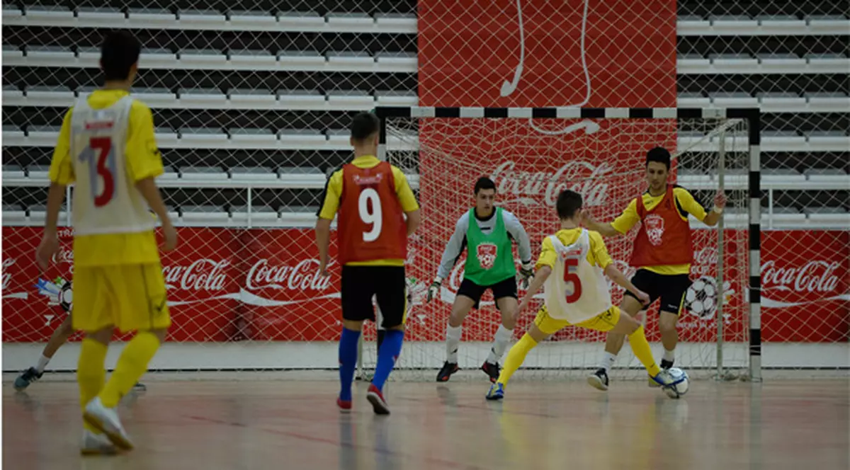 Liceenii te așteaptă la meciurile finale ale Cupei Coca-Cola la fotbal 2014!