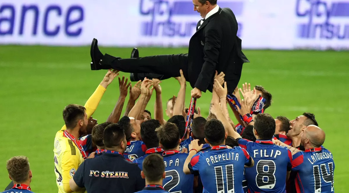 Selecționerul presează la Comisia de Disciplină suspendarea antrenorului Stelei, Laurențiu Reghecampf / VIDEO