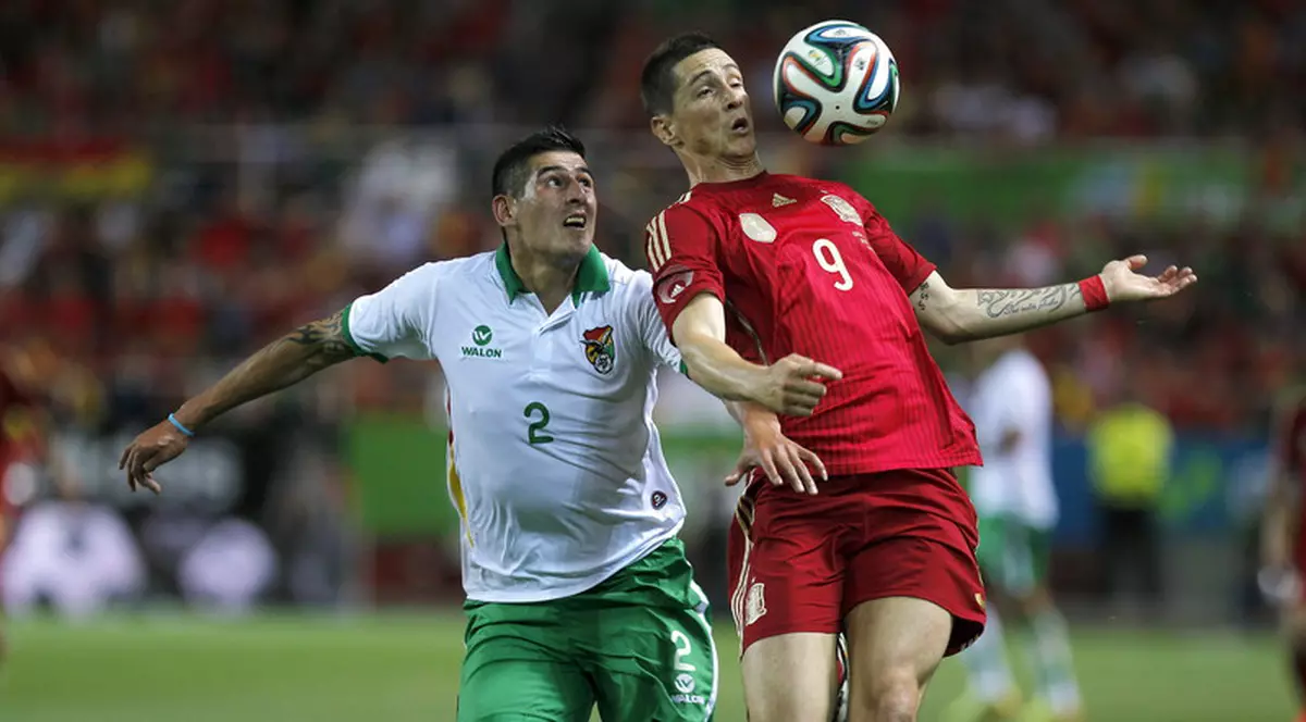 VIDEO / Spania şi Anglia îşi turează motoarele pentru Mondial