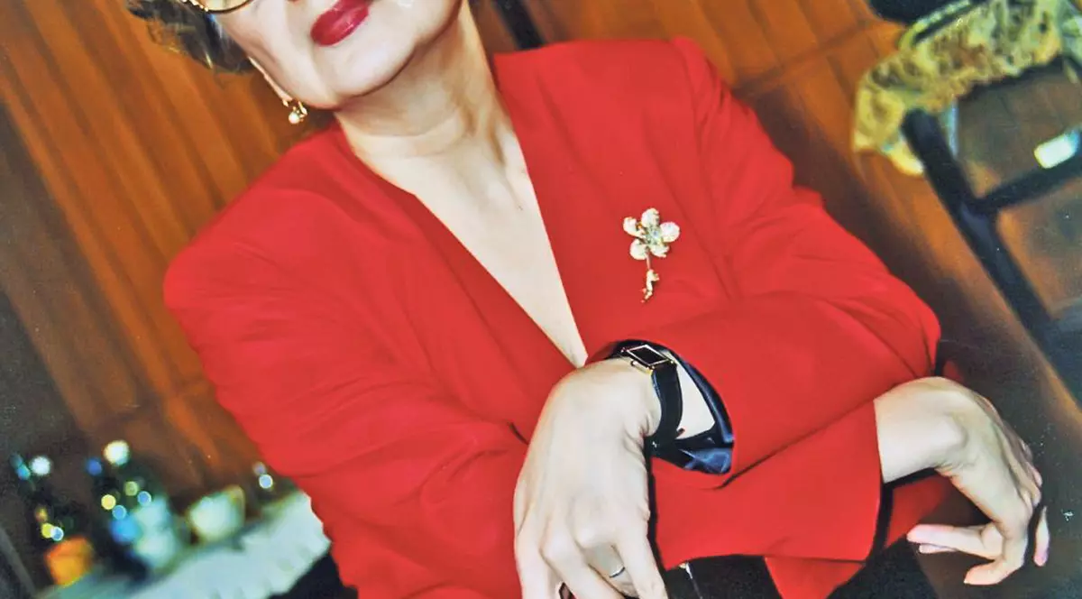 Actrița Aimee Iacobescu își vinde zestrea