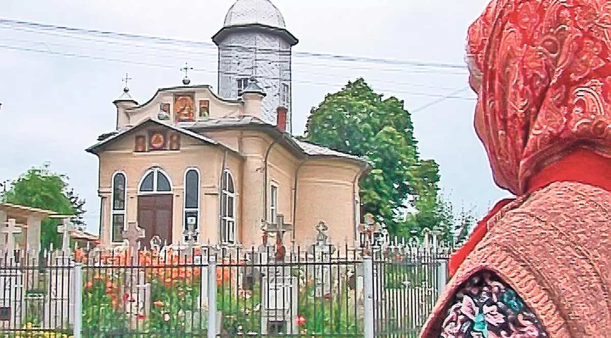 Doamne fereşte! Preoţii s-au luat la omor în biserică