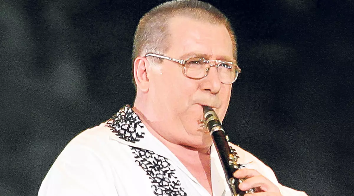 Rugăminte de suflet a maestrului Dumitru Fărcaş:  «Vă rog din inimă, daţi-mi taragotul înapoi!»